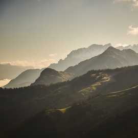 Von idyllischen Seen bis zu majestätischen Gipfeln sorgen die Salzburger Urlaubsregionen für unvergessliche Momente